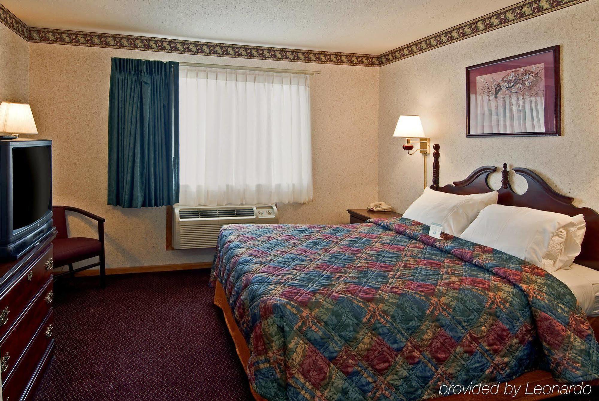 Americas Best Value Inn Waukegan Room photo
