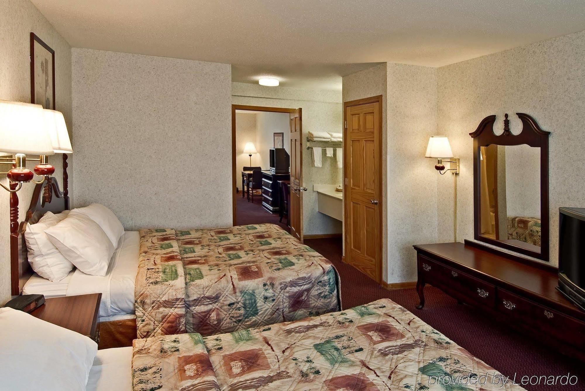 Americas Best Value Inn Waukegan Room photo
